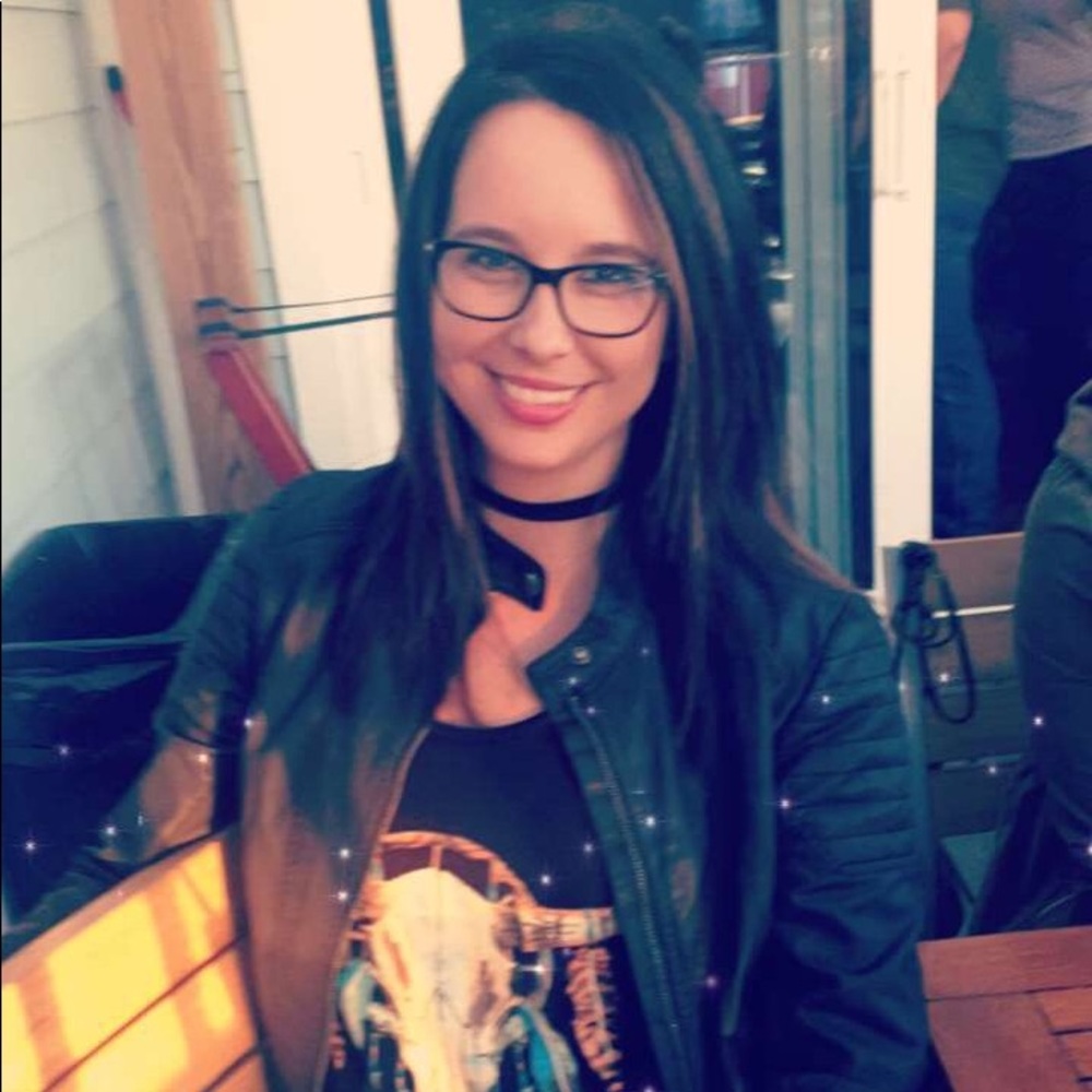 Meet Your Posher, Alaina!